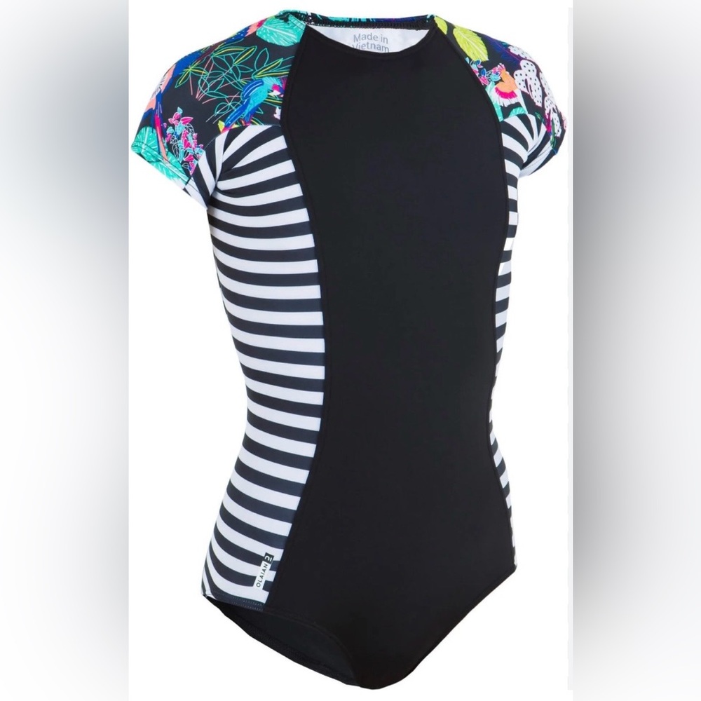 🏄🏻‍♀️ Olaian Kids Black and White Striped Swim One Piece 8/9 Years